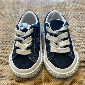 Adorable Baby Converse Chuck Taylors